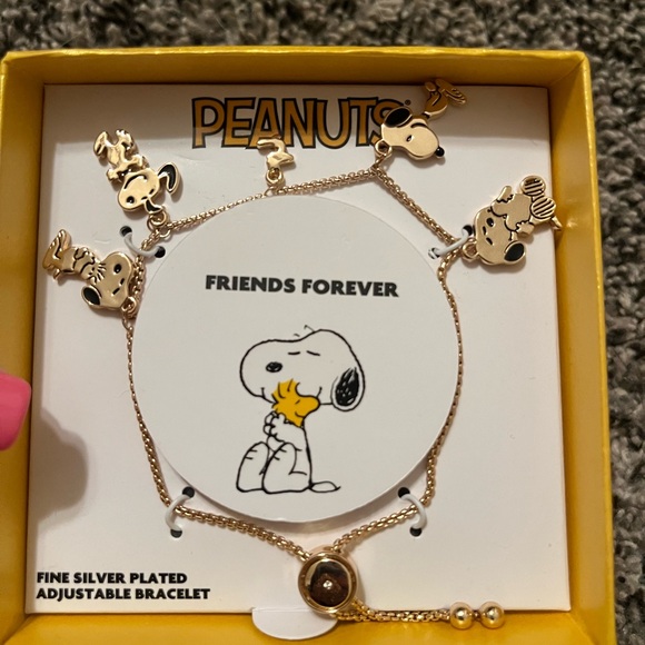Peanuts Snoopy bracelet - Picture 1 of 2